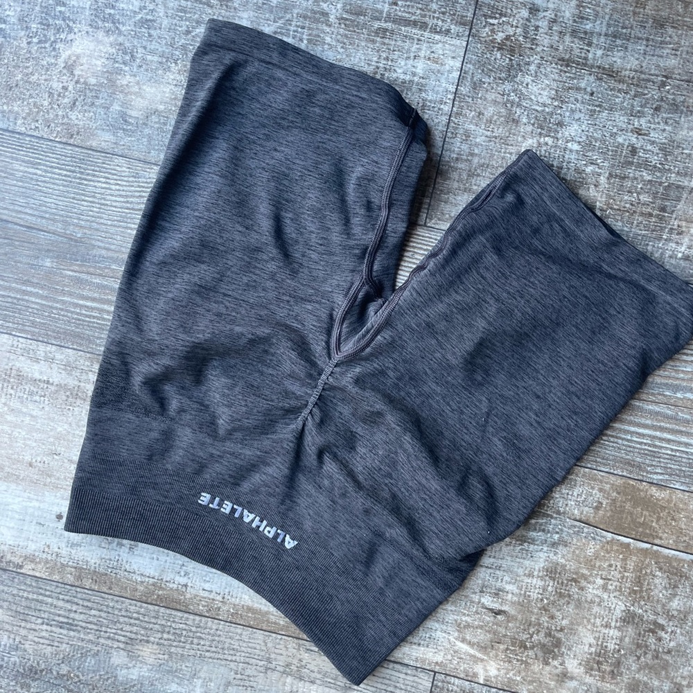 Alphalete Amplify biker shorts